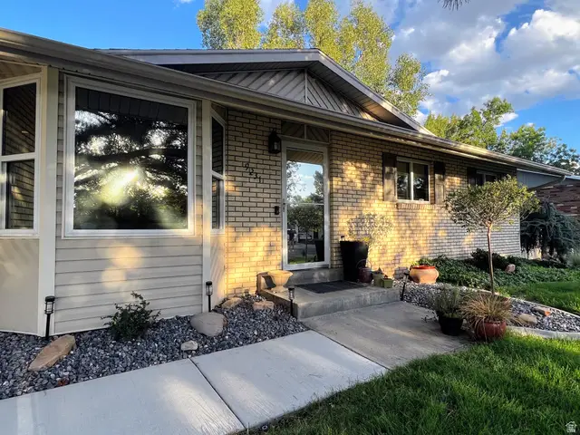 9231 S 1520 Res E, Sandy, UT 84092 - #2