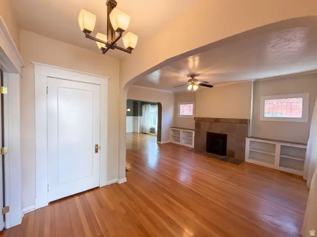 384 E St, Salt Lake City, UT 84103 - #3