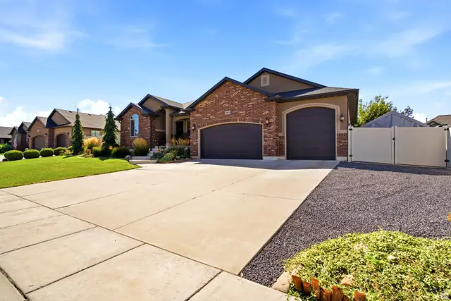 1411 W 2400 N, Clinton, UT 84015 - #2