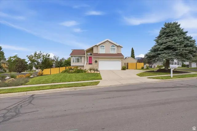 2313 E Rockview Dr S, Sandy, UT 84092 - #3