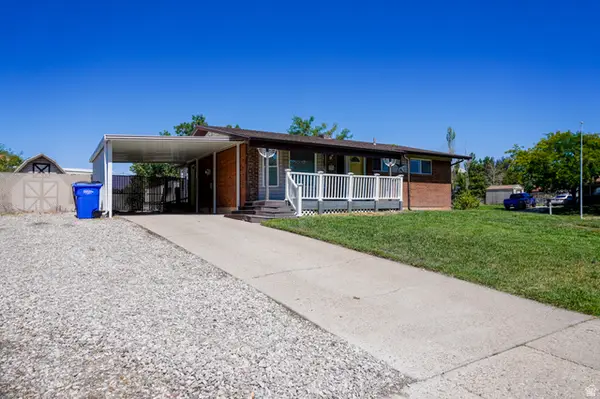 784 W 2550 N, Clinton, UT 84015