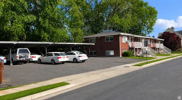4951 S Center St, Murray, UT 84107 - #2