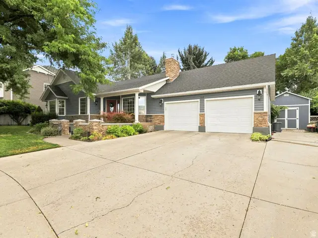 568 E Center St, Providence, UT 84332 - #2