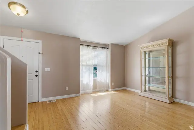 438 W Alfred Dr N, Tooele, UT 84074 - #2