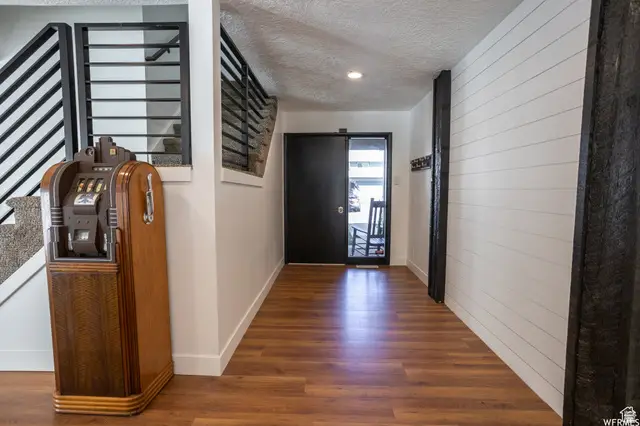 4424 W Skye Dr, South Jordan, UT 84009 - #2