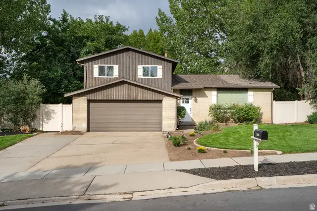 2407 E Hunts End Dr, Sandy, UT 84092 - #1