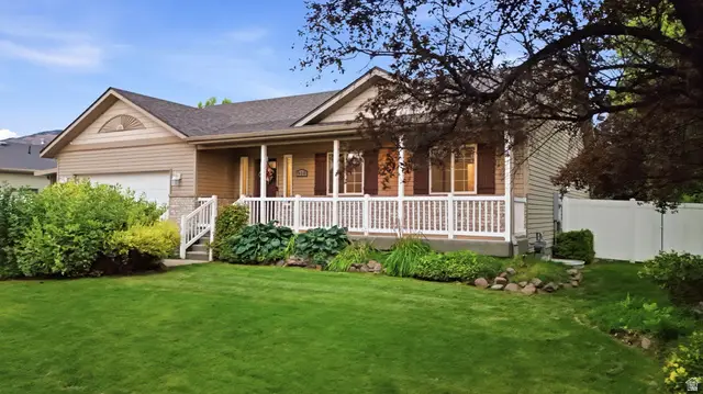 910 W Garden Cir, Nibley, UT 84321 - #3
