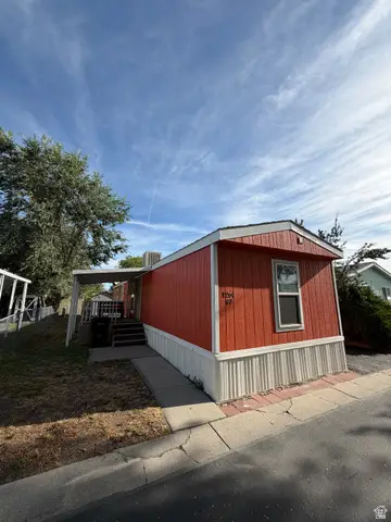 1264 Goldfinch St, Salt Lake City, UT 84123