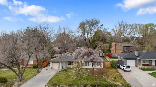 1889 E 4675 S, Holladay, UT 84117 - #2