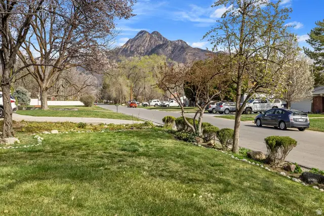 1889 E 4675 S, Holladay, UT 84117 - #3