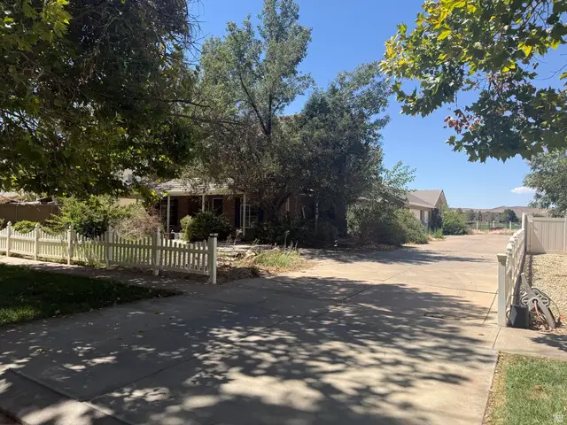 1332 S 325 W, Hurricane, UT 84737 - #3