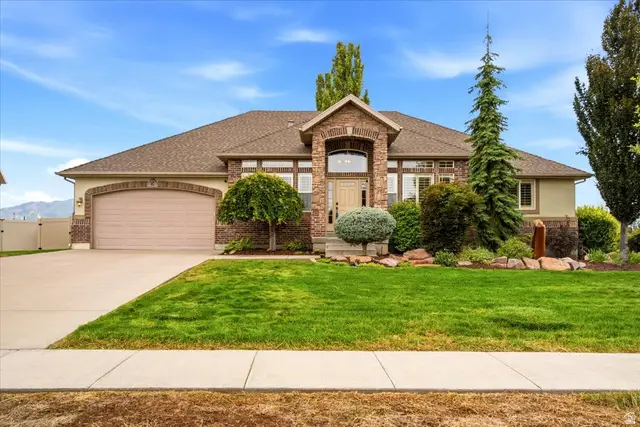 182 N Sierra Way W, Layton, UT 84041 - #1