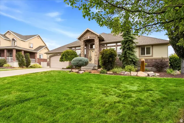 182 N Sierra Way W, Layton, UT 84041 - #2