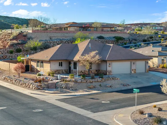 1907 N Creek Side Ct, Washington, UT 84780 - #2