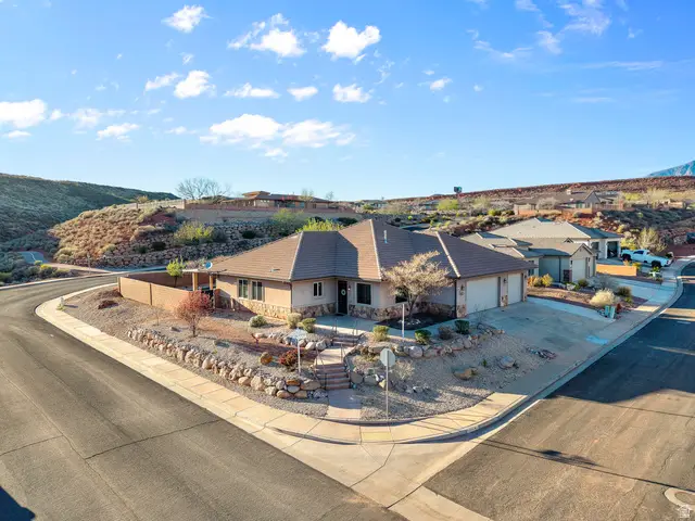 1907 N Creek Side Ct, Washington, UT 84780 - #3