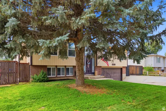 9280 S Laura Anne Way E, Sandy, UT 84094 - #3