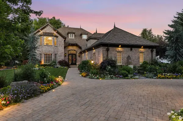 5579 Walker Woods Ln, Holladay, UT 84117