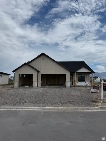 762 N 2450 W #4, Tremonton, UT 84337