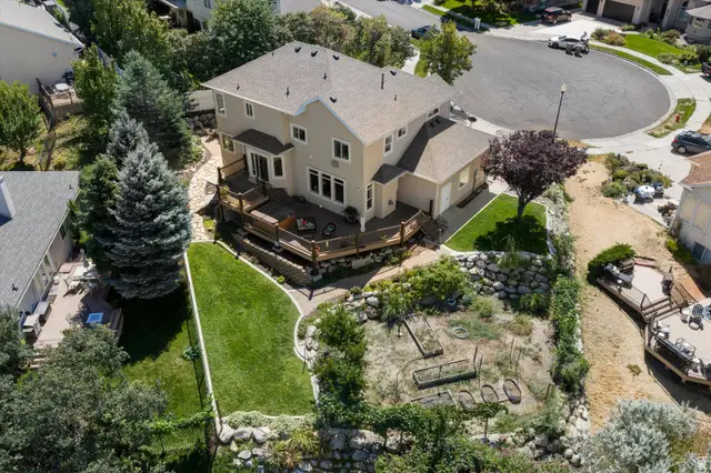 1333 E Martha Dunyon Cir, Draper, UT 84020 - #2