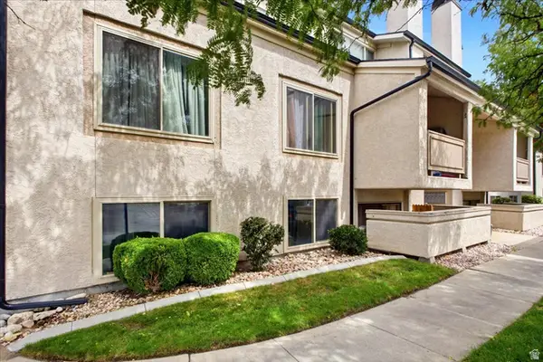 945 E Creek Hill Ln #10, Midvale, UT 84047