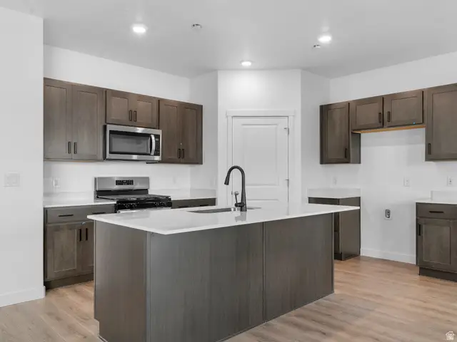 1700 N Old Loon Ave #105, Tooele, UT 84074 - #2
