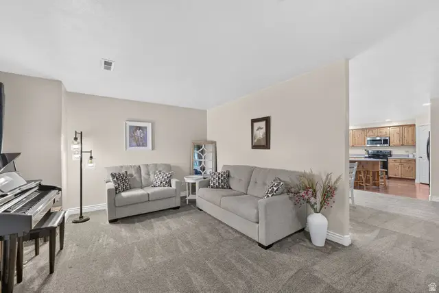 1035 W Hidden Dr, Layton, UT 84041 - #2