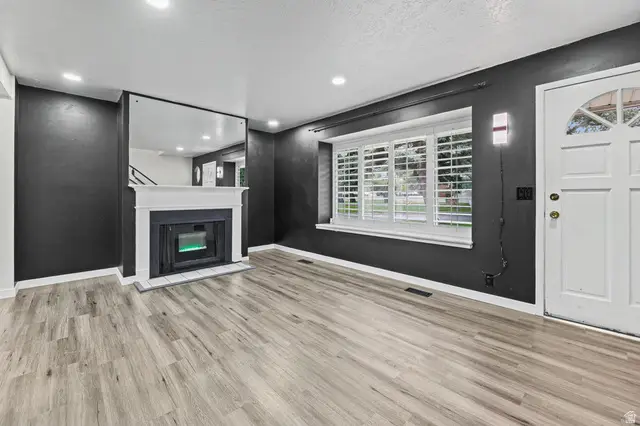 683 E Countryside Ct #UNIT 6, Midvale, UT 84047 - #2