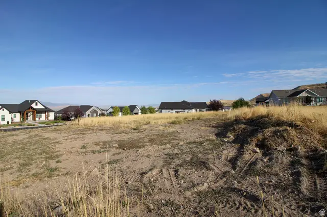 282 S 1150 E #27, Smithfield, UT 84335 - #3