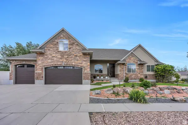 5386 W Little Water Peak Dr, Riverton, UT 84096