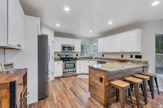 5386 W Little Water Peak Dr, Riverton, UT 84096 - #3