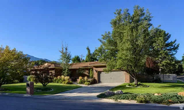 2924 E Robidoux Rd, Sandy, UT 84093 - #1