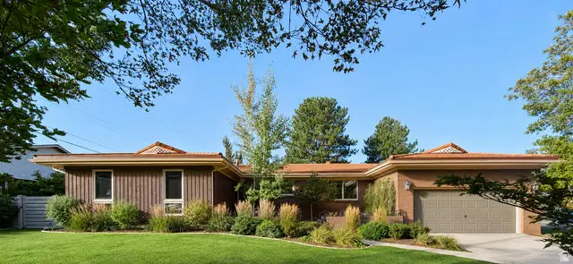 2924 E Robidoux Rd, Sandy, UT 84093 - #3