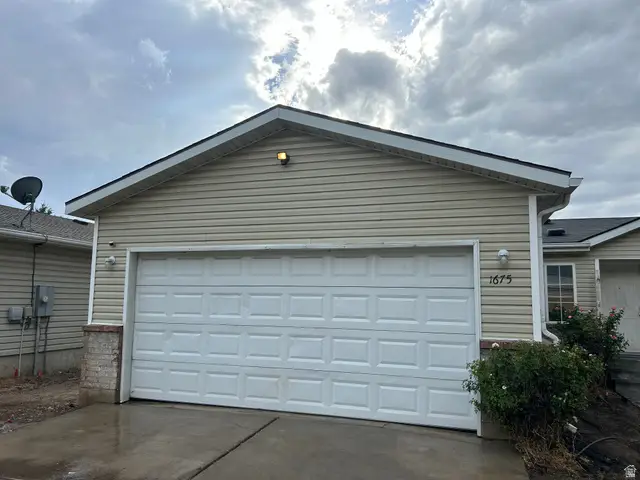 1675 Kylee Ln, Ogden, UT 84404 - #2