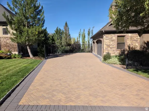 660 E Eagle Ridge Dr S, North Salt Lake, UT 84054 - #3