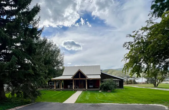 585 N Center St, Midway, UT 84049 - #1