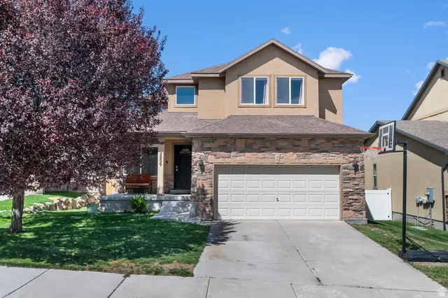 2809 E Hideout Dr N, Eagle Mountain, UT 84005 - #1