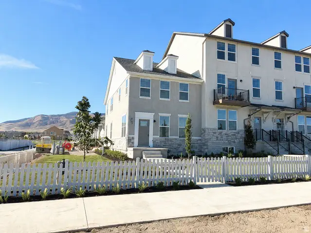 921 W Halvorsen Pkwy #221, Saratoga Springs, UT 84045 - #2