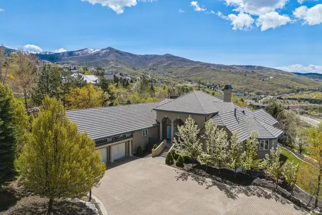 1714 Ridge Point Dr E, Bountiful, UT 84010 - #2