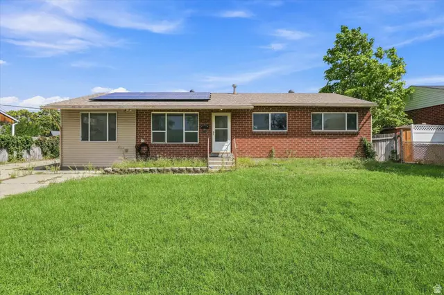 9855 S Sunflower Ln E, Sandy, UT 84094 - #1