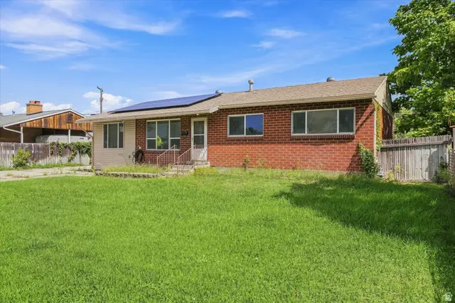9855 S Sunflower Ln E, Sandy, UT 84094 - #3