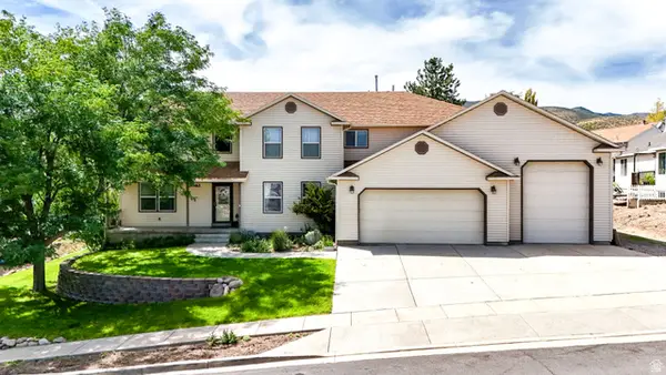 10162 S Solstice View Dr W, Copperton, UT 84006