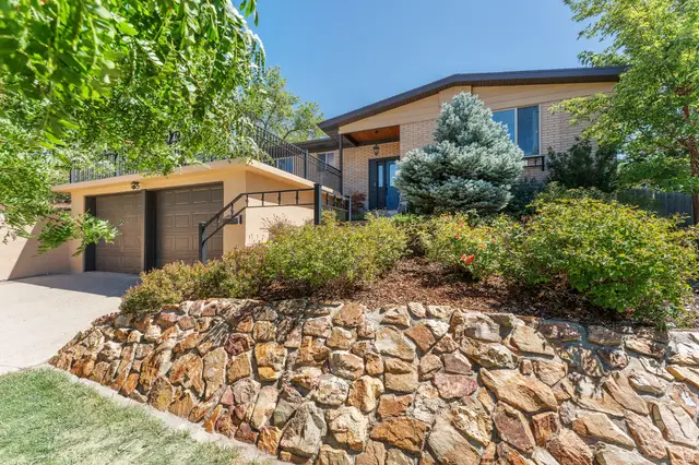 7877 S Nantucket Dr, Cottonwood Heights, UT 84121 - #3