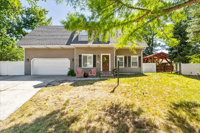 9066 S Newcastle Cir, Sandy, UT 84093 - #2