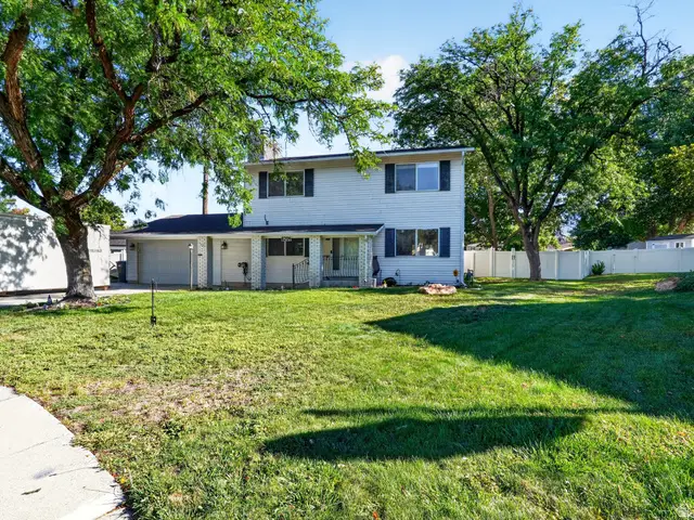 8209 S Valencia Pl, Sandy, UT 84093 - #2