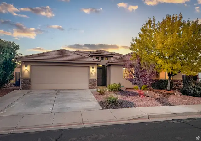 1025 N Ruby Pl, Washington, UT 84780 - #1