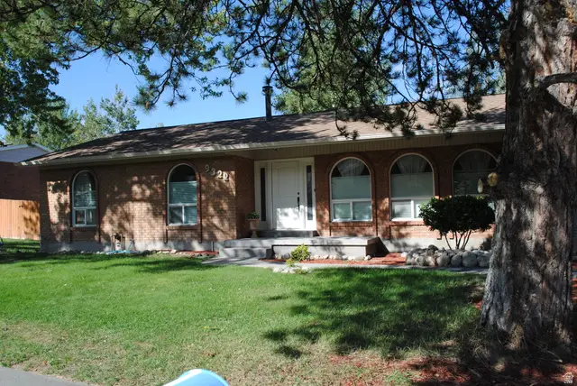 9322 S Solena Way, Sandy, UT 84093 - #2