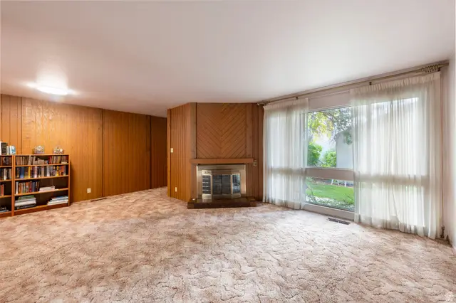 5686 S Park Pl E, Holladay, UT 84121 - #2