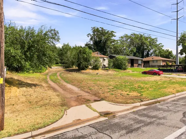 4332 S Adams Ave, South Ogden, UT 84403 - #3