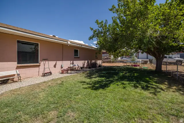 2468 E San Jose Rd, Moab, UT 84532 - #2