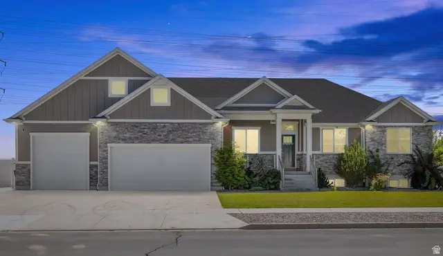 45 N Village Park Dr E, Layton, UT 84041 - #2